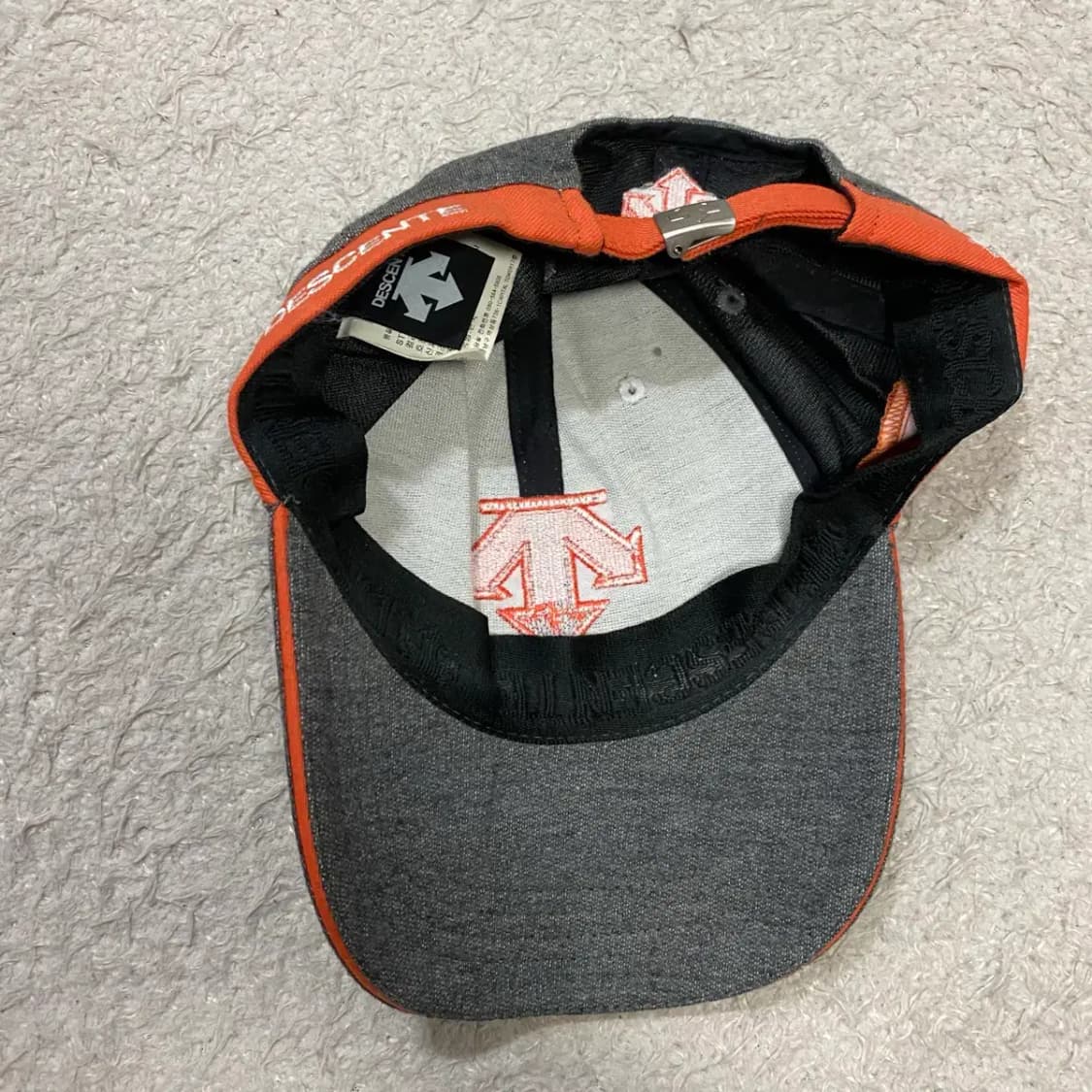 데상트 볼캡 모자 상품이미지3