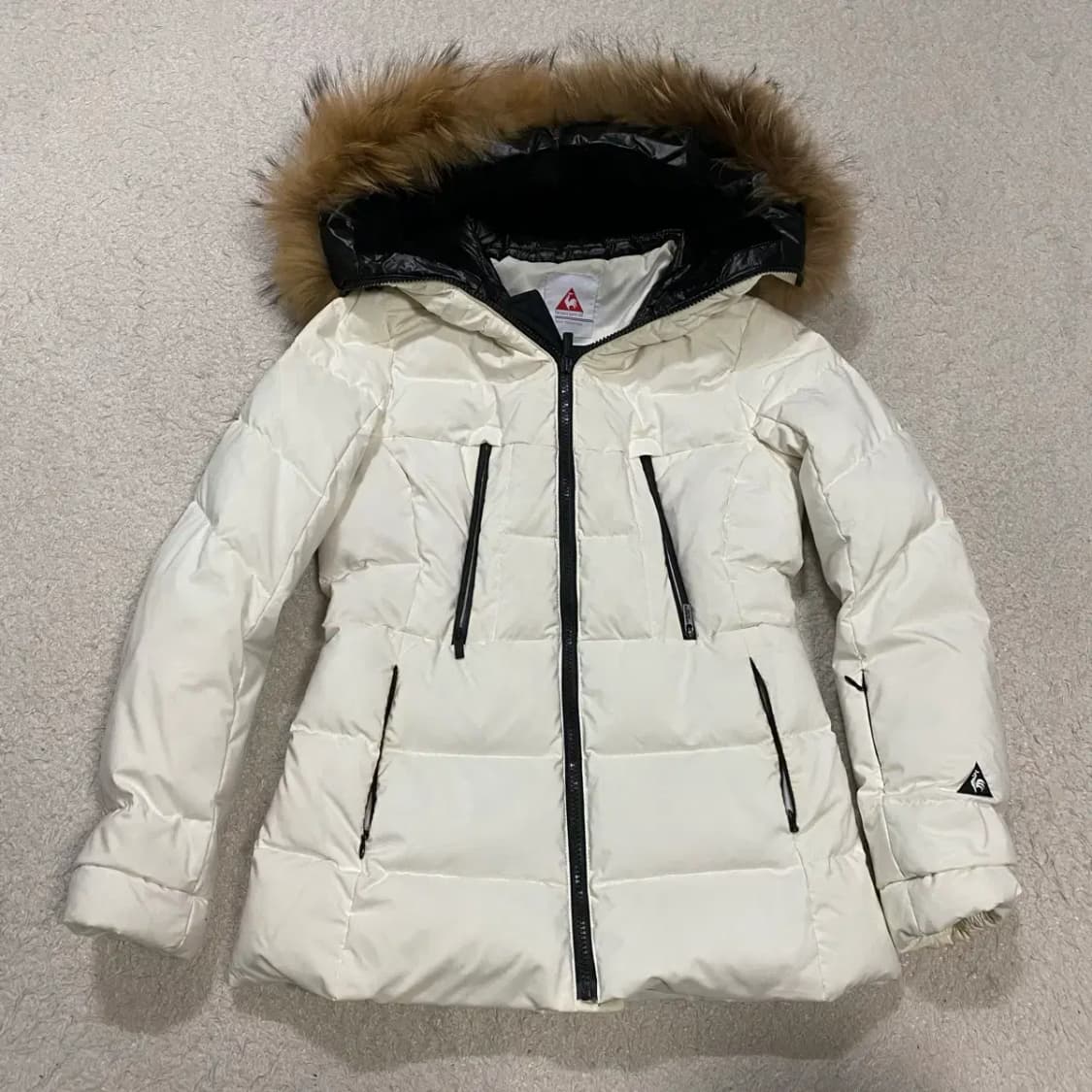 르꼬끄 화이트 퍼 후드 패딩 여성 90 상품이미지1