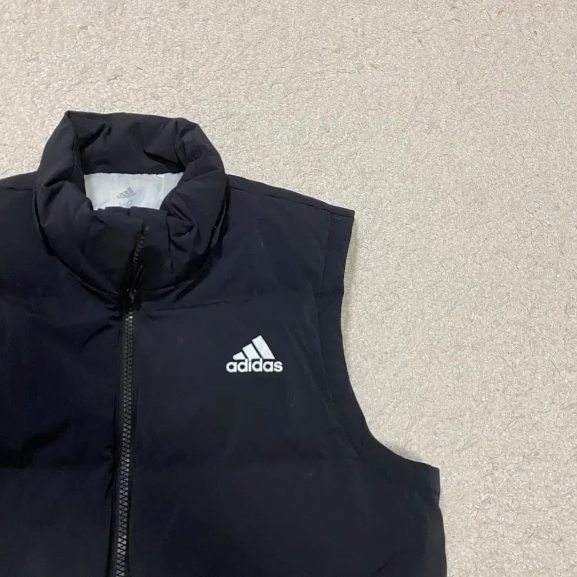 아디다스 블랙 패딩 조끼 상품이미지2