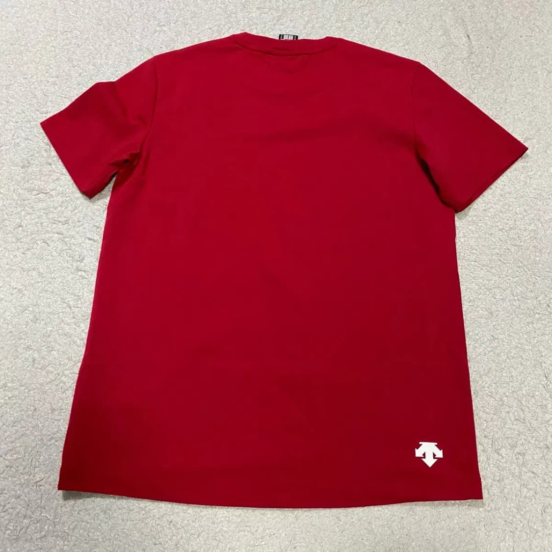 데상트 레드 반팔 티셔츠 95 상품이미지5