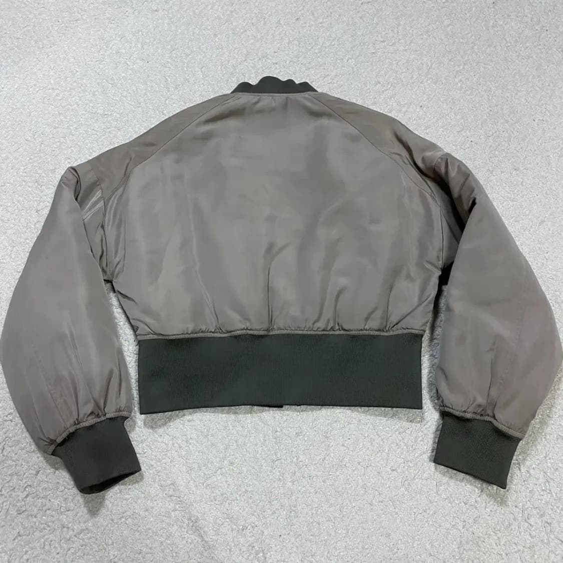 자라 크롭 MA-1 봄버 자켓 여성 xs 상품이미지5