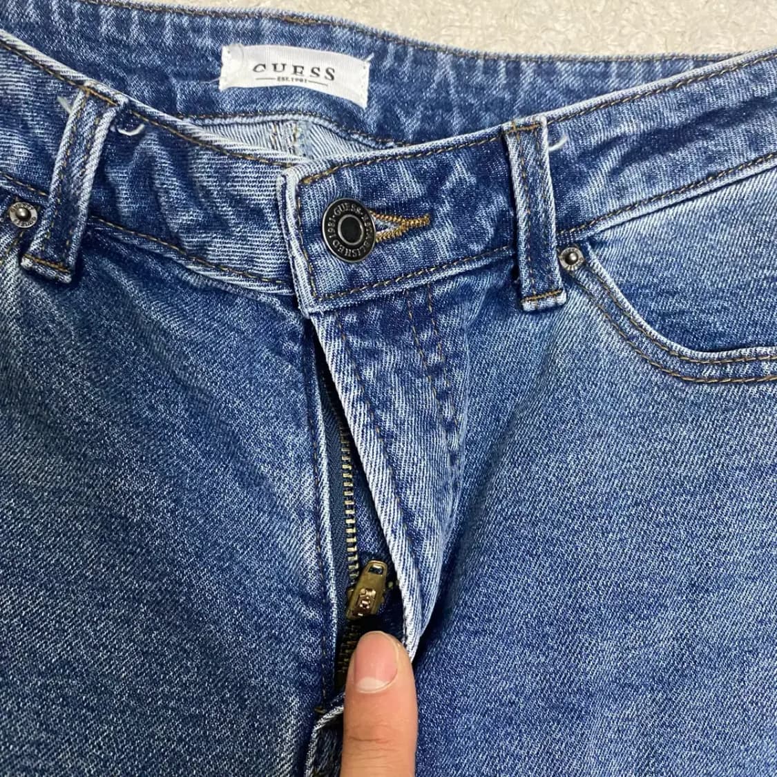 게스 청바지 데님 팬츠 여성 27인치 상품이미지3