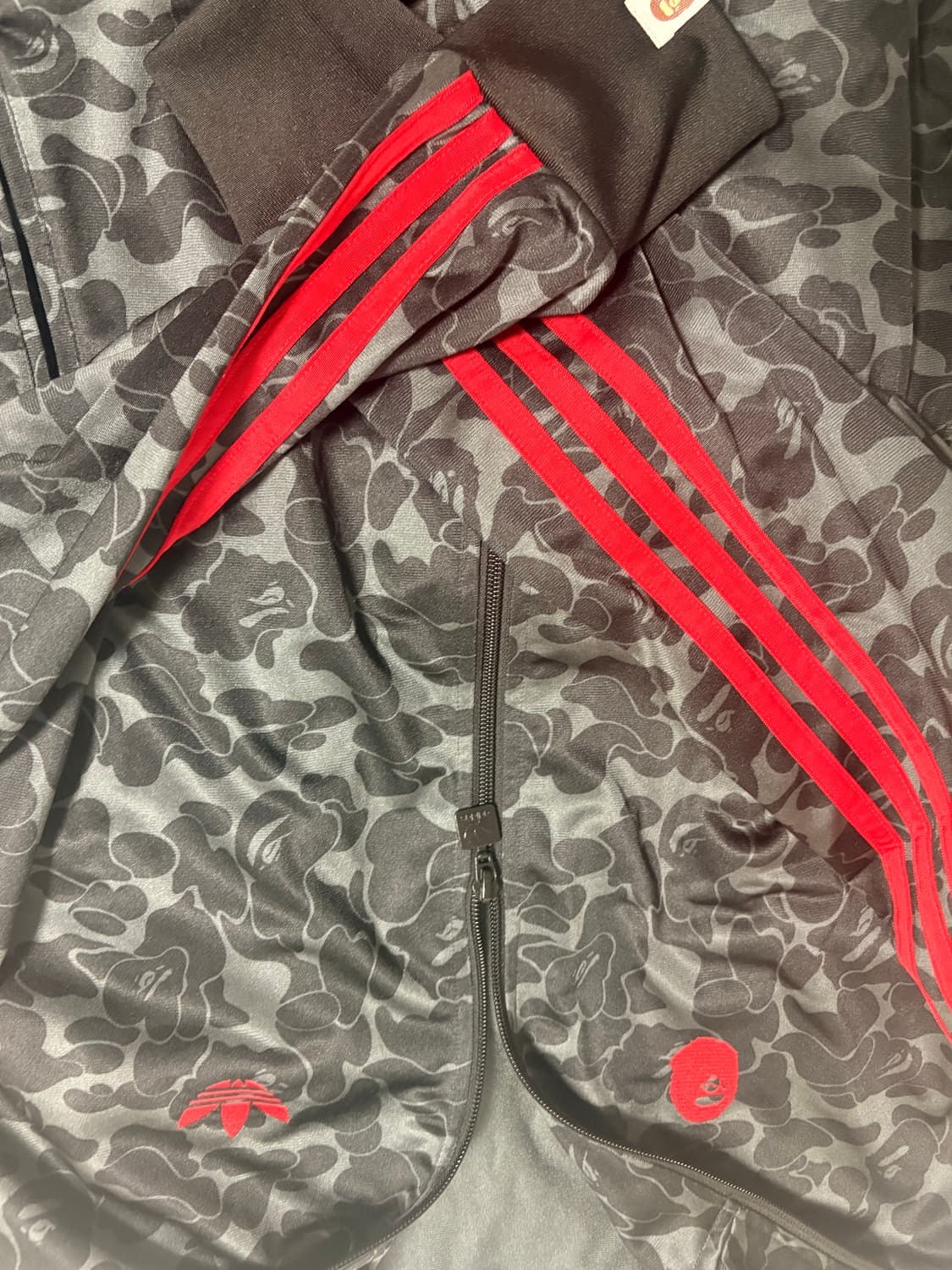 아디다스 x 베이프 올오버 프린트 트랙 탑 블랙 - US 사이즈 상품이미지1