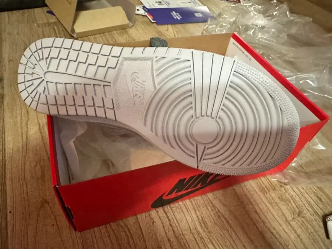 나이키 에어조던1 하이 85 뉴트럴그레이 상품이미지4