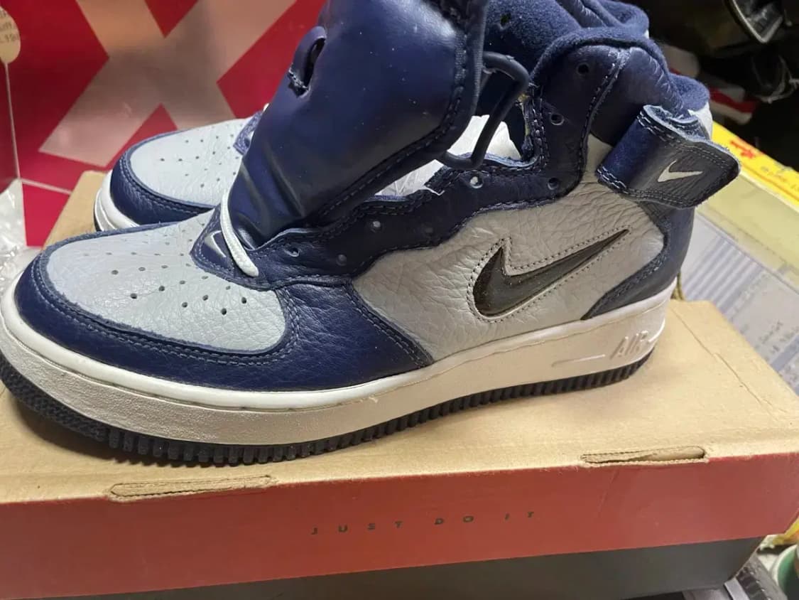 나이키 에어 포스1 미드 sc  풋라커별주 상품이미지2