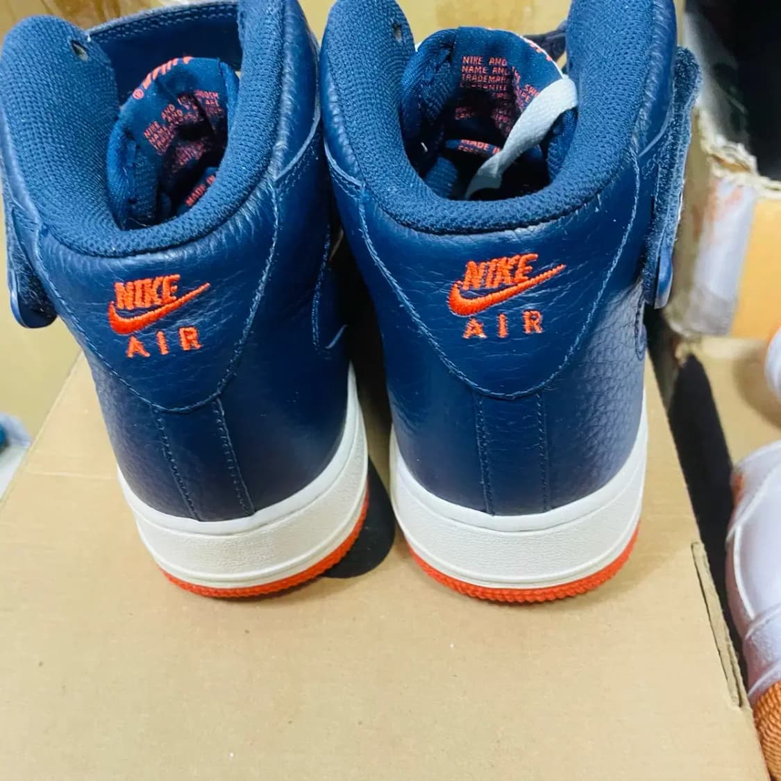 나이키 에어포스1 미드 NYC 상품이미지3