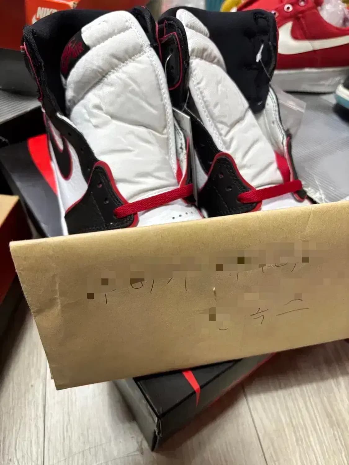 나이키 에어조던 1 블러드라인 상품이미지2