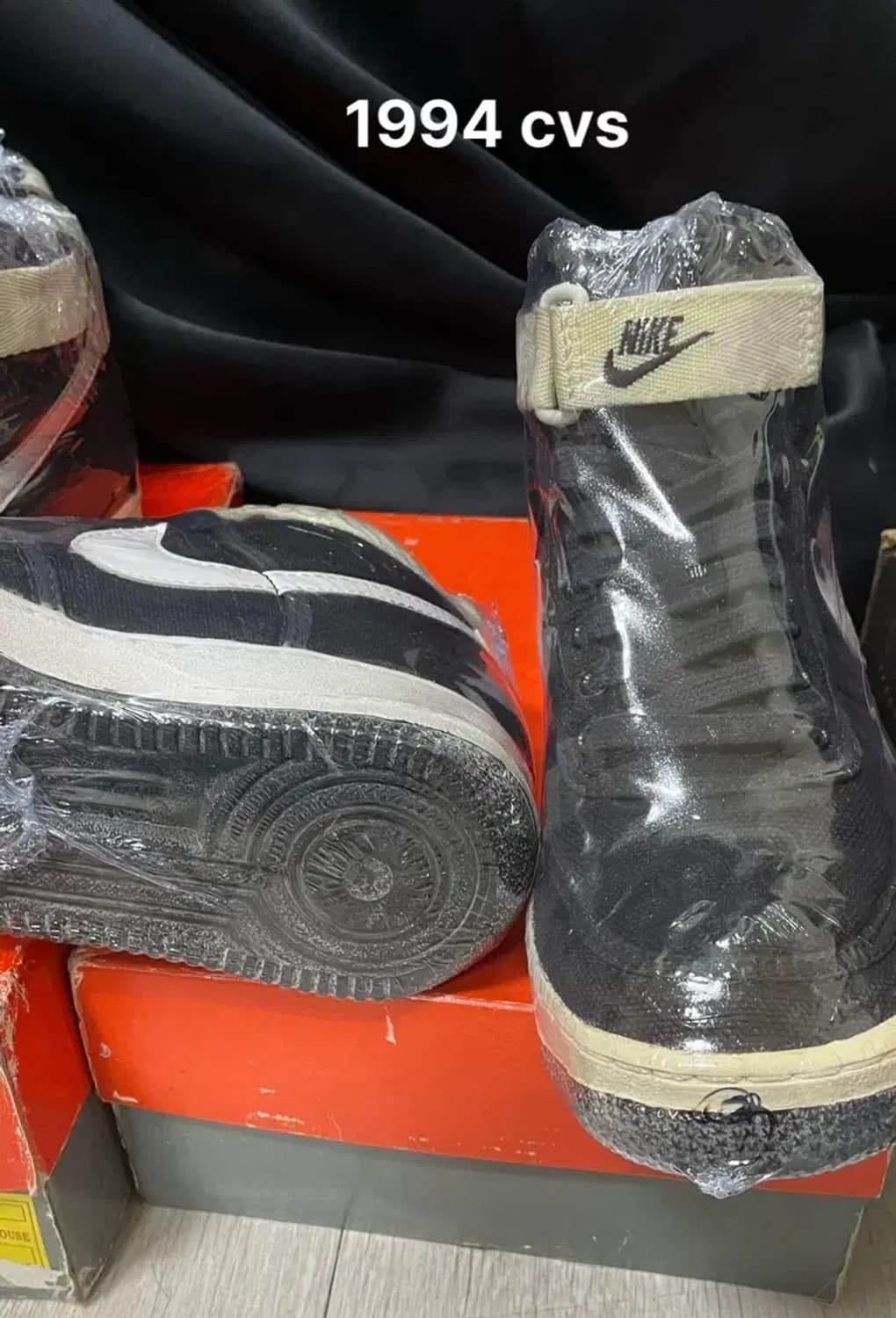 나이키 에어 포스1  cvs  93,94 검은 검흰 상품이미지6