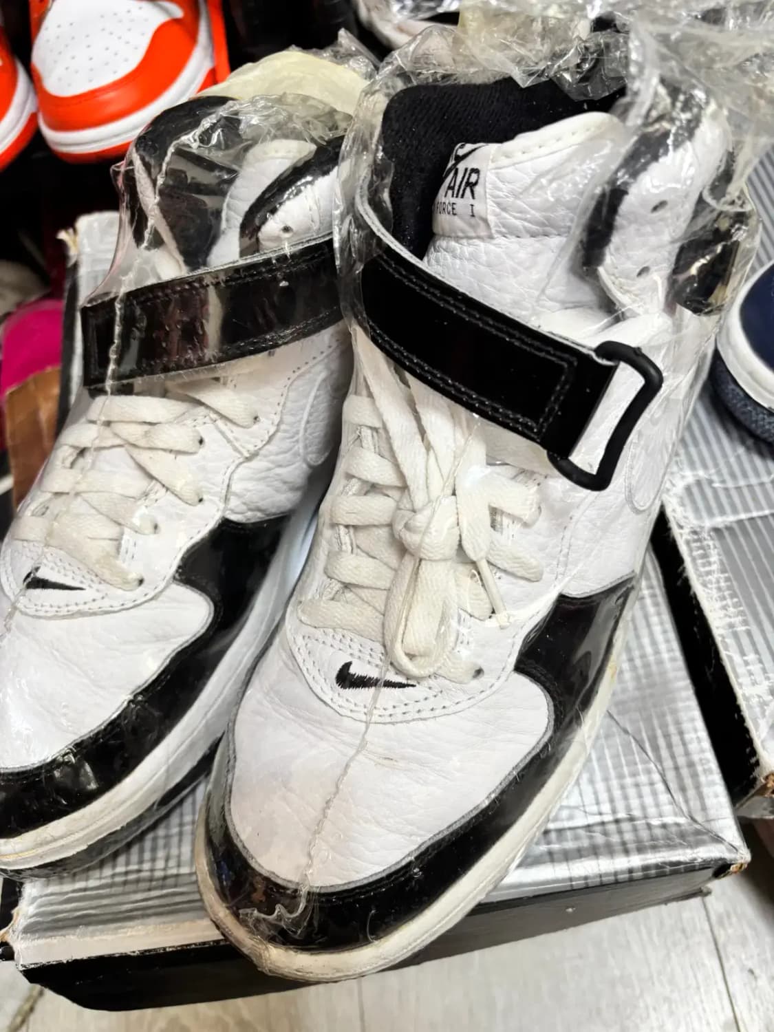 나이키 에어포스 1 허니버스 260 상품이미지3