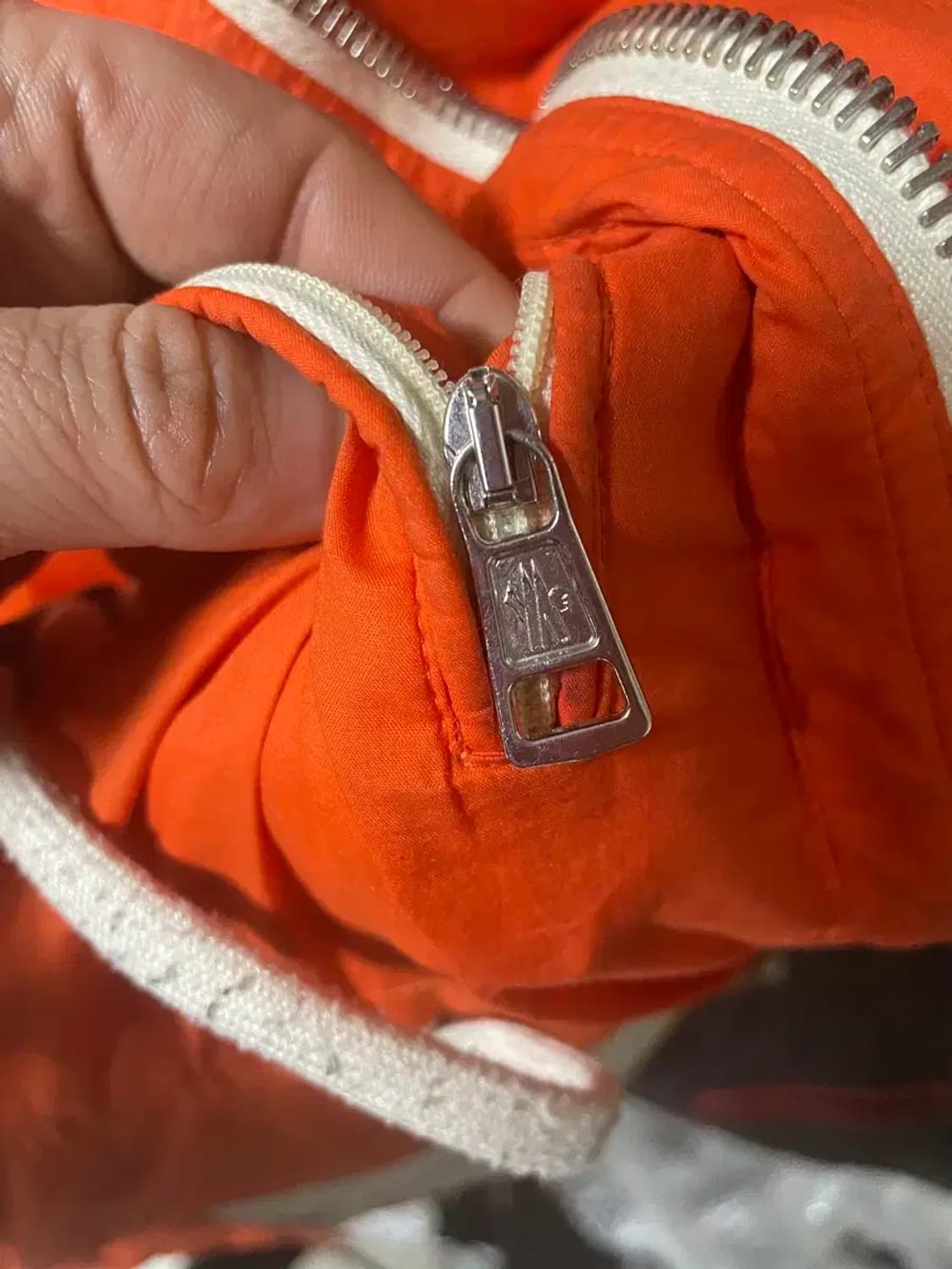 몽클레어 드레이크 패딩 상품이미지5