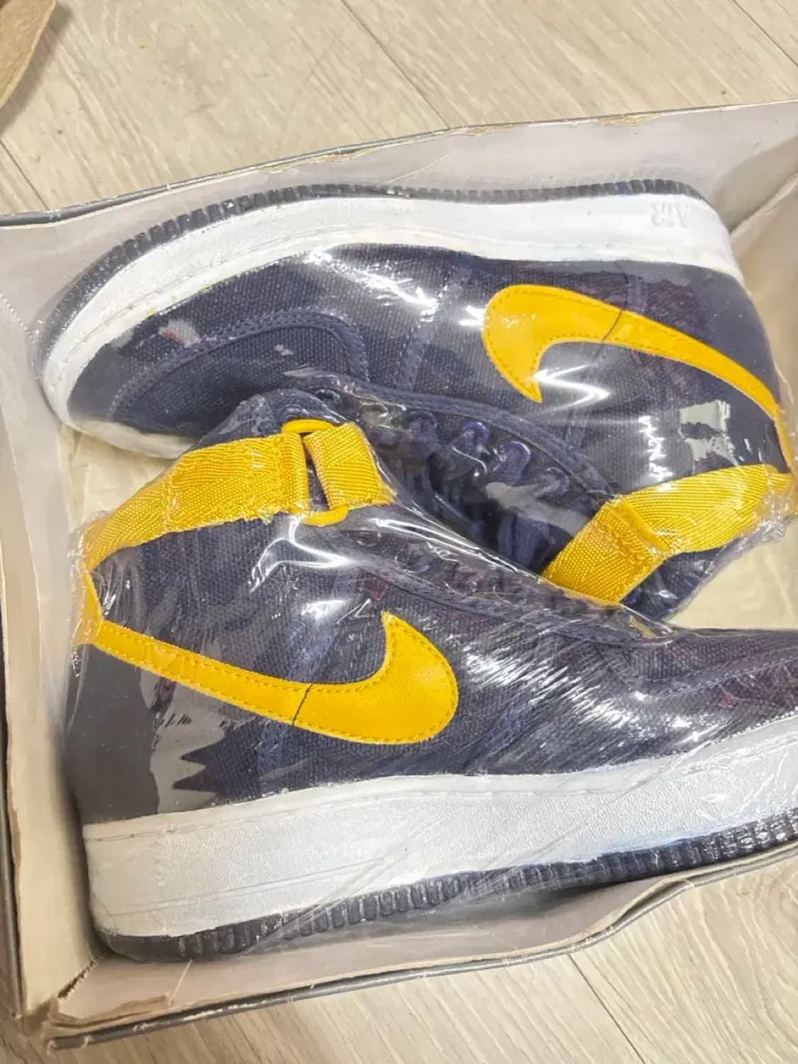 [260] 나이키 AIR FORCE 1 CVS 하이 남노 신품 상품이미지1