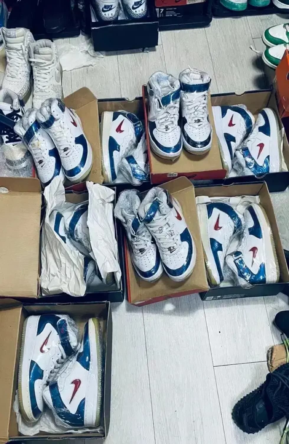 [275] 나이키 에어 포스1 미드 sc cl 인디1 중고 상품이미지1