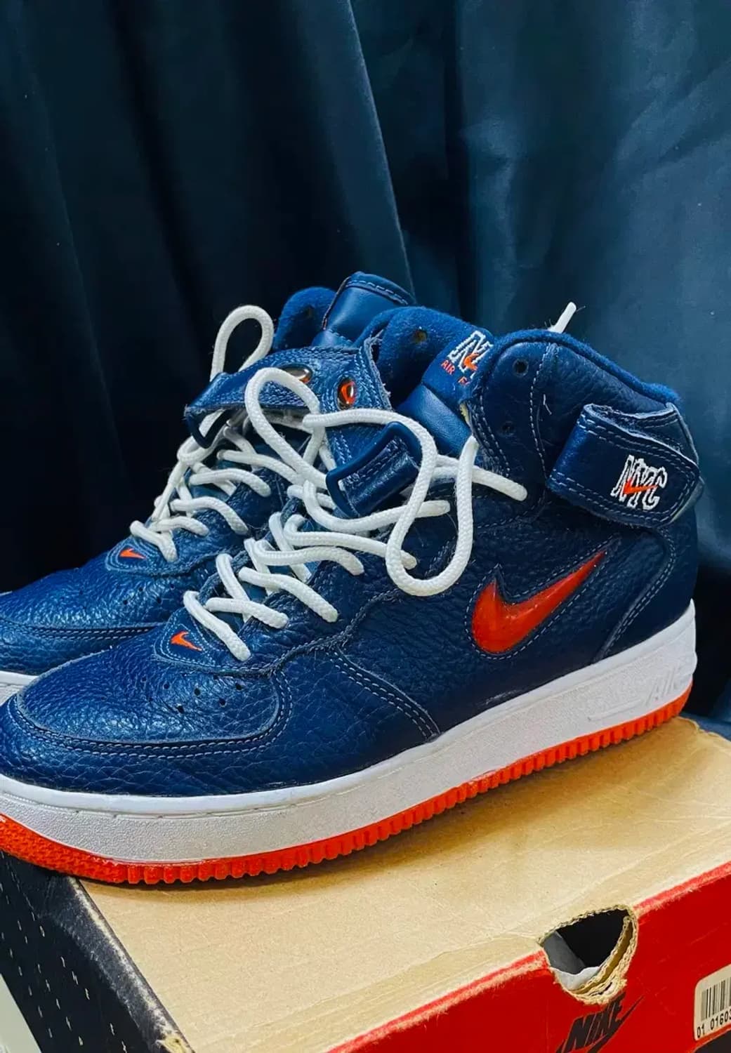 나이키 에어 포스 1 mid sc NYC 곤주 상품이미지1