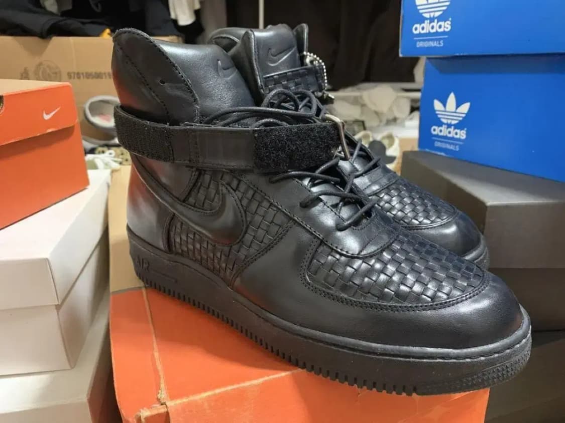 NIKE 에어 포스1 럭스 하이 블랙 270 신품 상품이미지1