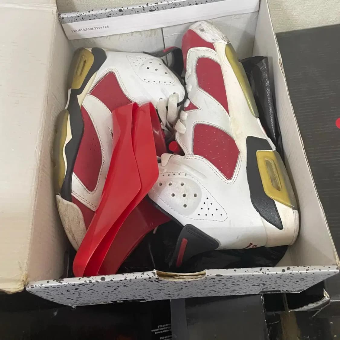 나이키 에어 조던 6 카마인 레트로 상품이미지1