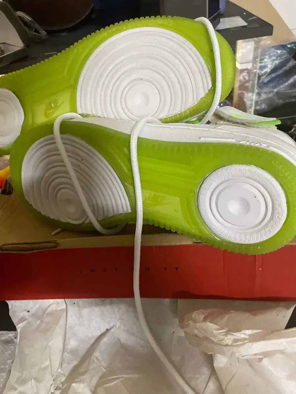 나이키 에어포스1  미드 cl 연두 뽈록이 신품 상품이미지4