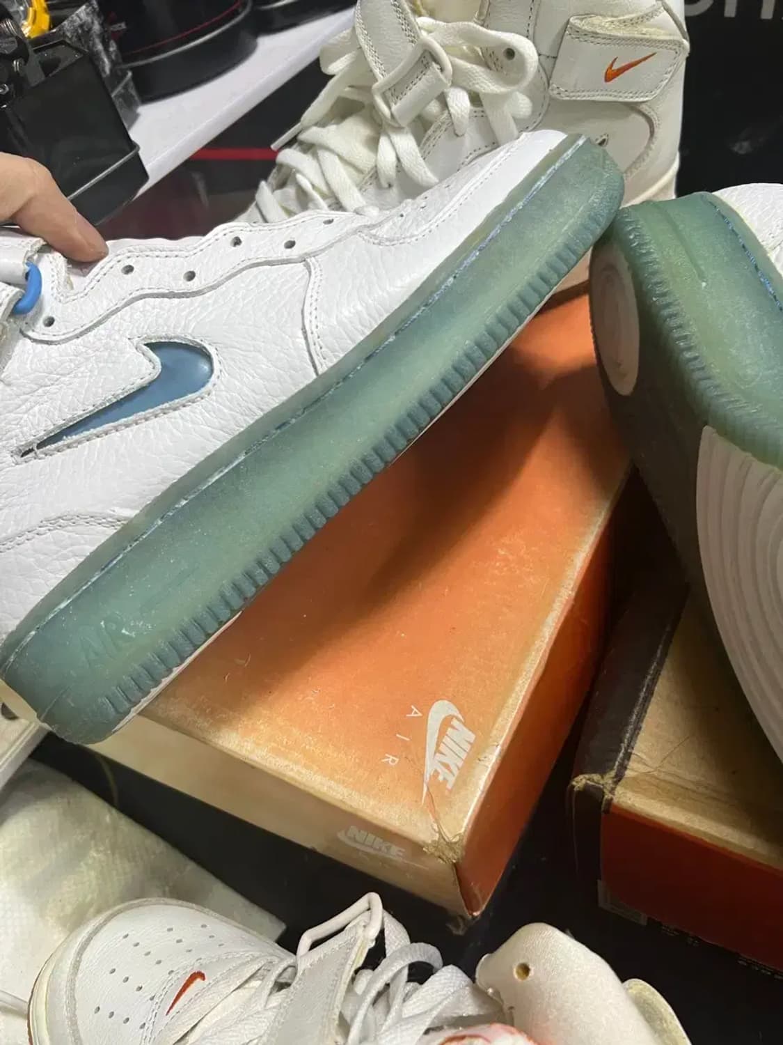 나이키 에어포스1 하늘완창 신품 노변색 특 상품이미지4