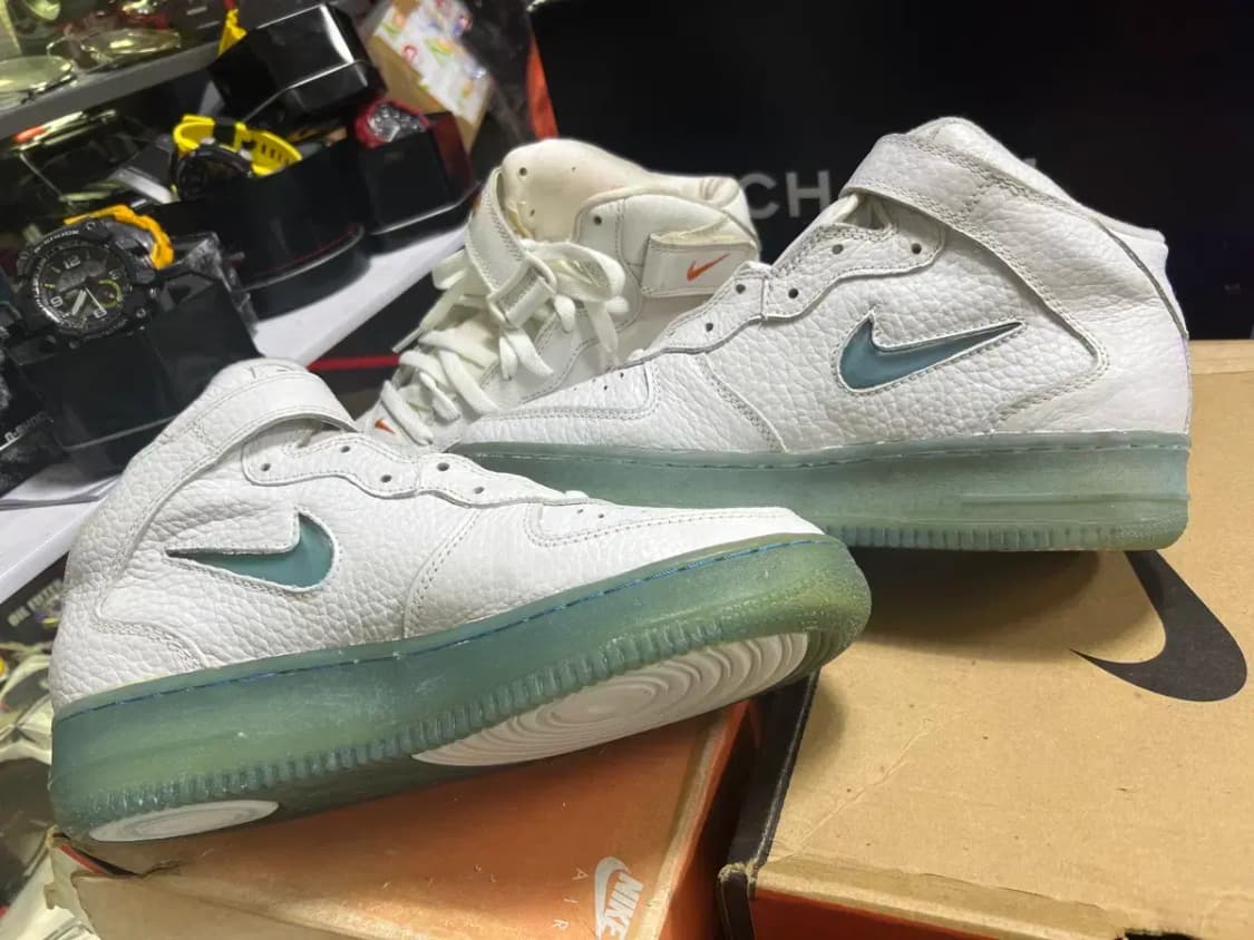 나이키 에어포스1 하늘완창 신품 노변색 특 상품이미지5