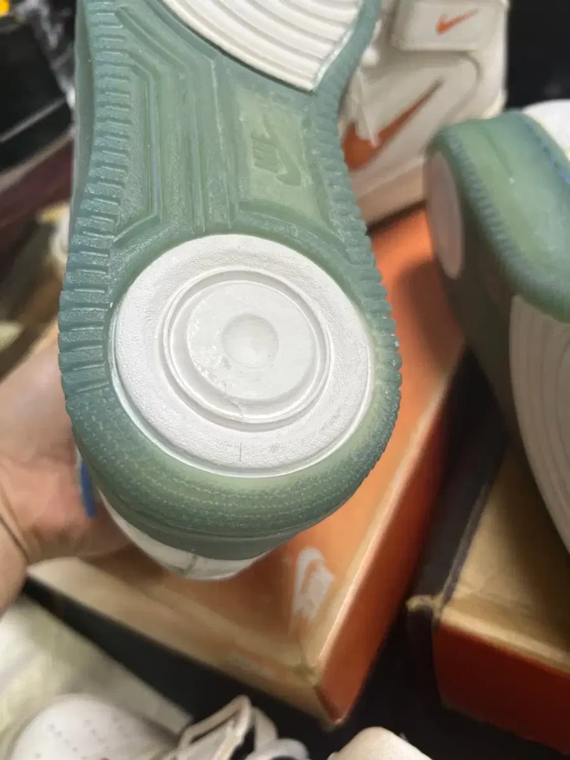 나이키 에어포스1 하늘완창 신품 노변색 특 상품이미지8