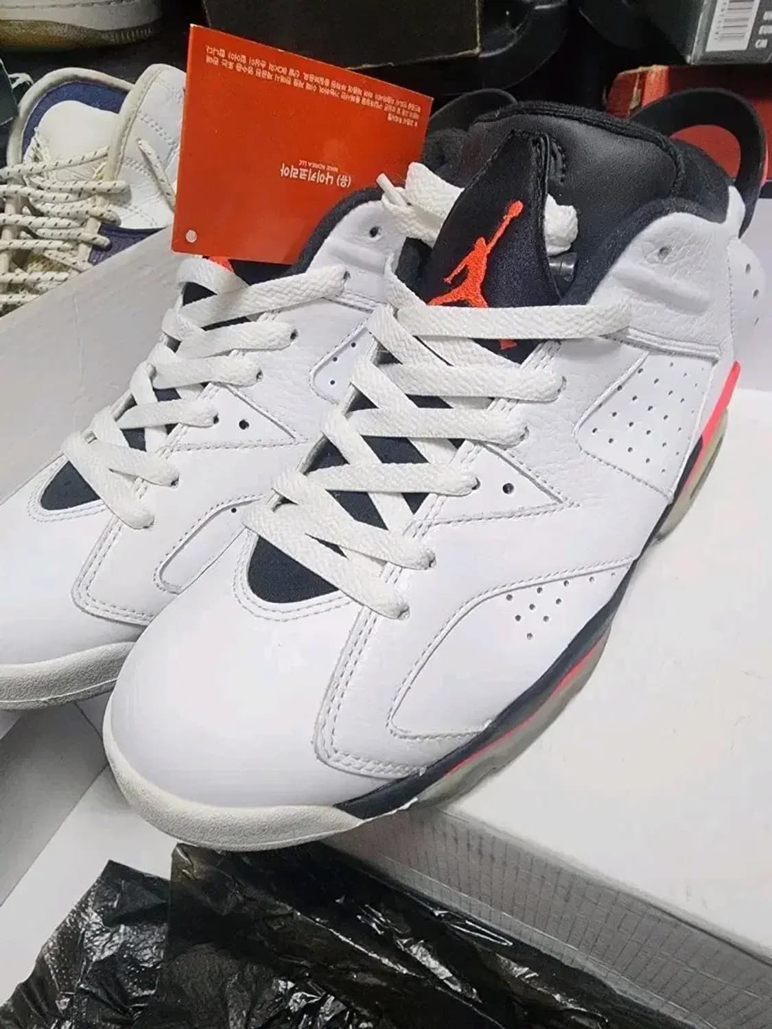 나이키 에어 조던 6 레트로 로우 상품이미지1