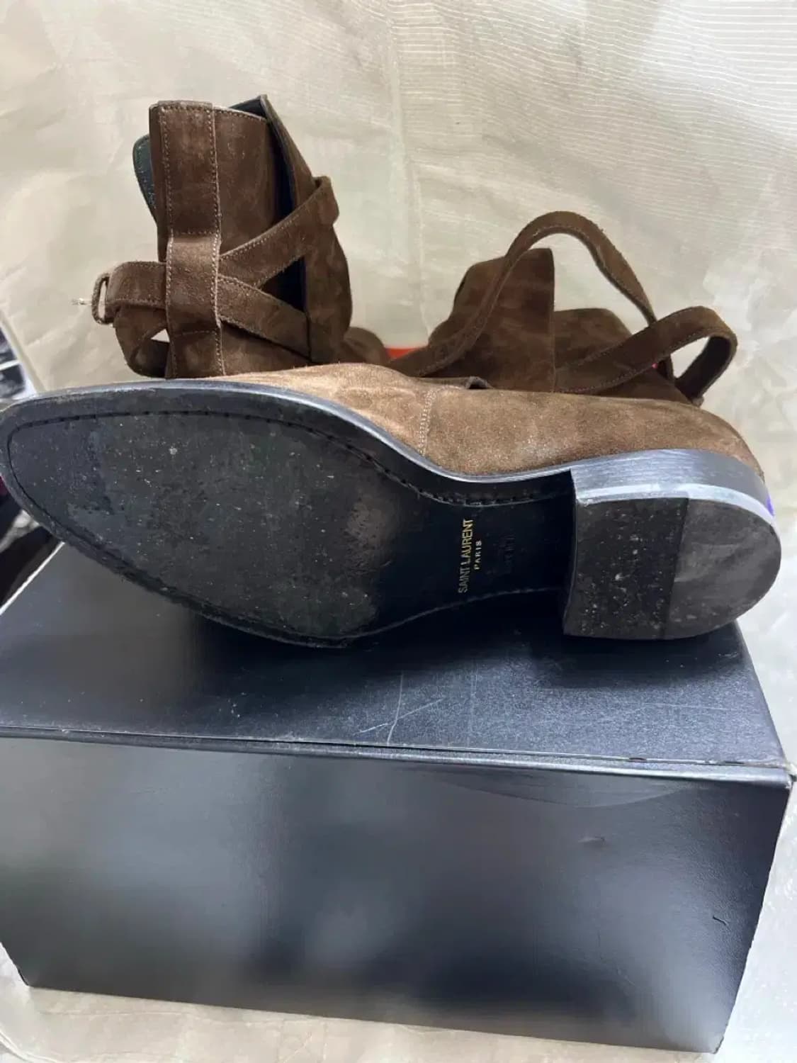 생로랑 와이어트 조드퍼 부츠 다크브라운 스웨이드 상품이미지7