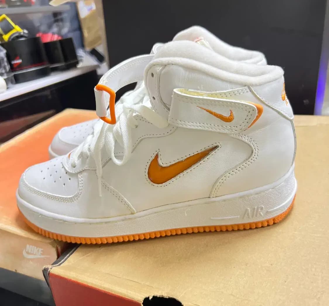 나이키 에어포스1 흰/주 뽈록이 265 신품 상품이미지2