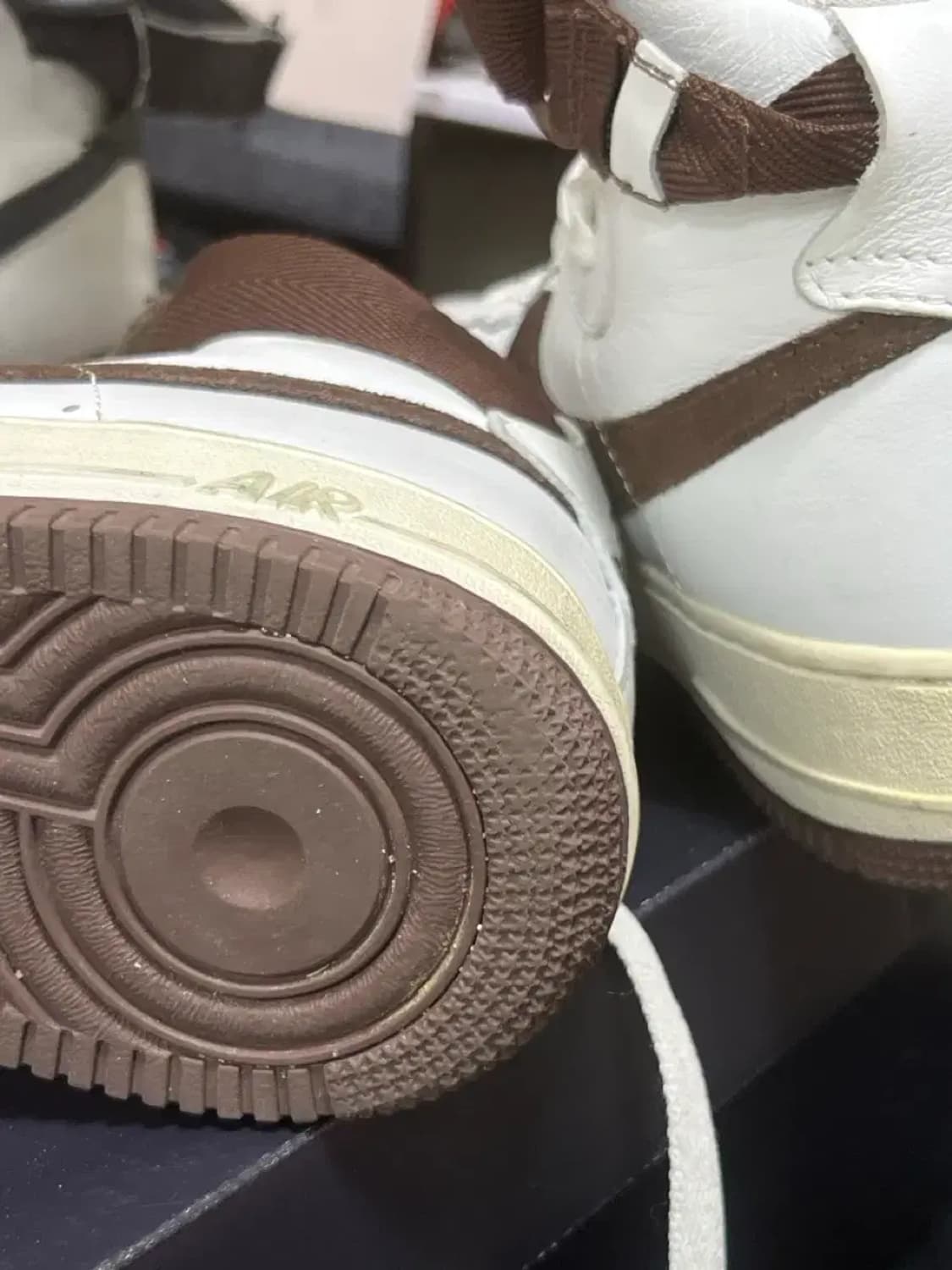 나이키 에어포스1 하이 275 상품이미지4