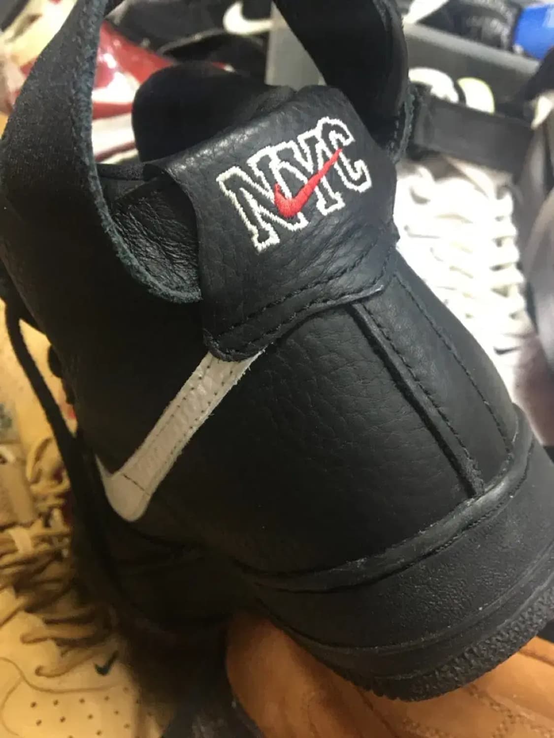 나이키 에어 포스 1 하이 NYC 상품이미지3