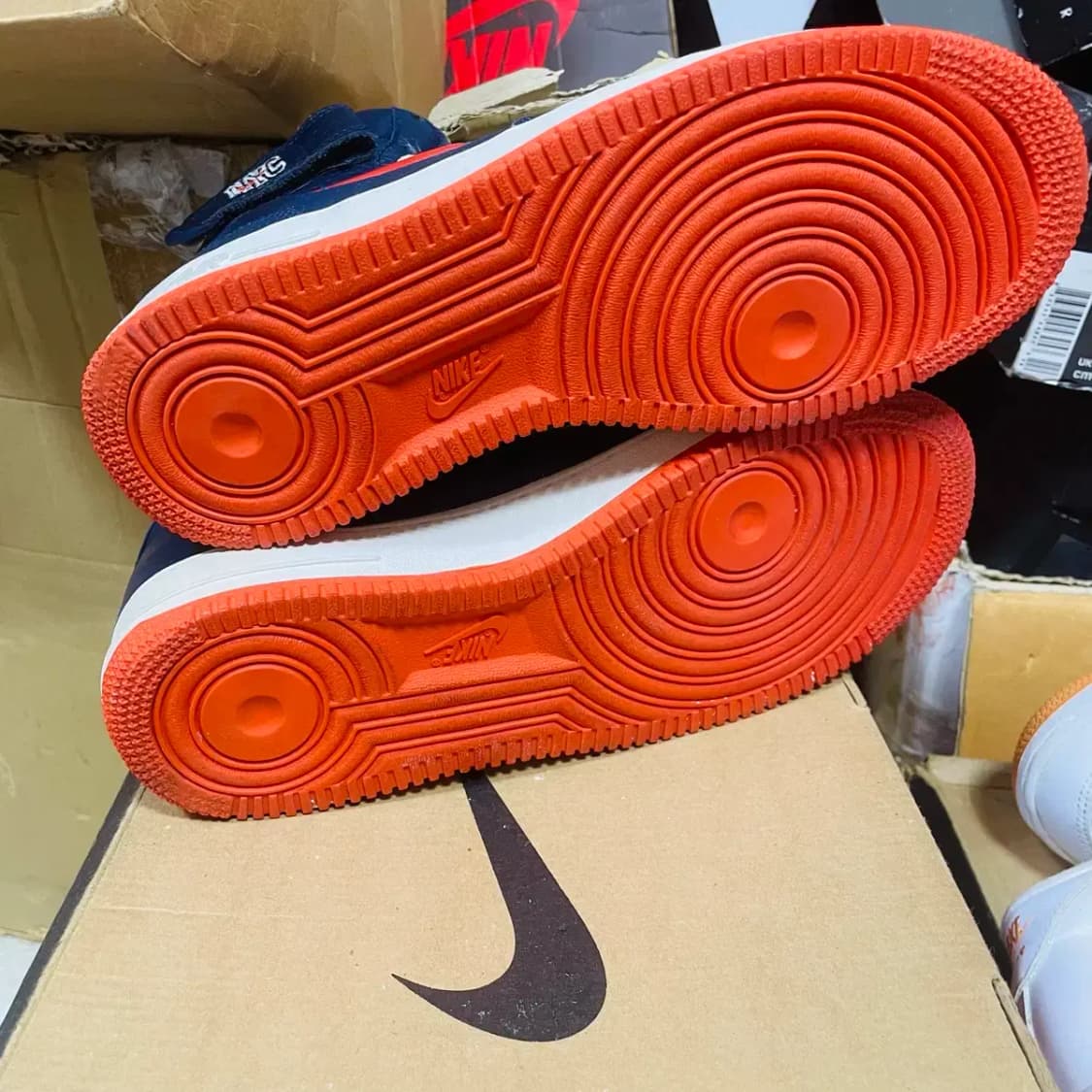 나이키 에어포스1 미드 NYC 상품이미지6