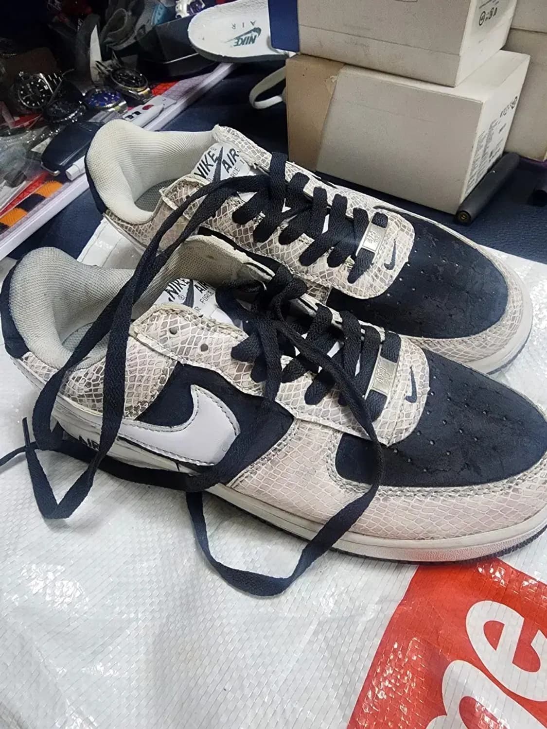 나이키 에어포스 뱀피4 오사카 한정판 상품이미지1