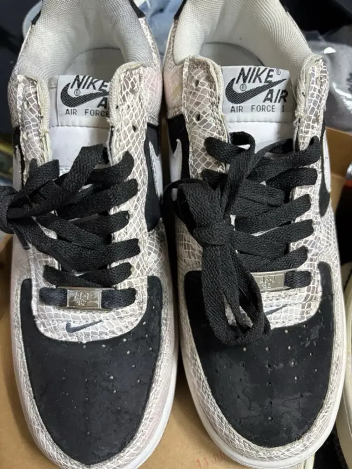 나이키 에어포스 뱀피4 오사카 한정판 상품이미지2