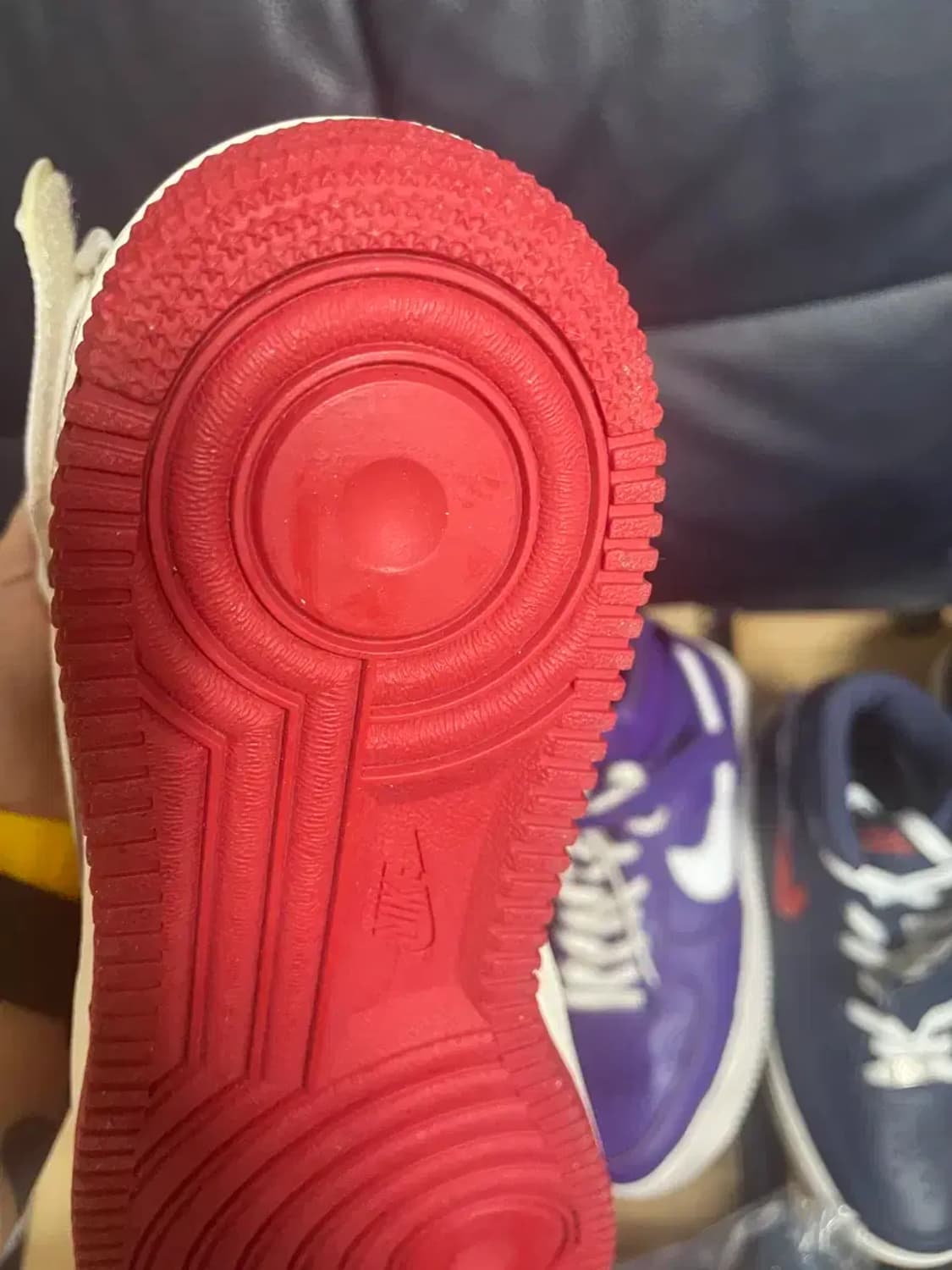 나이키 에어 포스1 cvs 빨흰 하이 상품이미지4