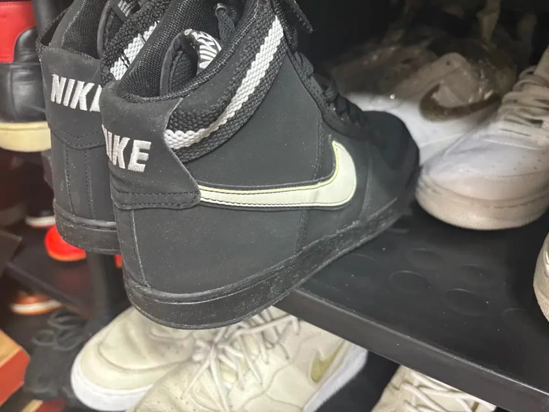 나이키 반달 검흰스웨이드 상품이미지2