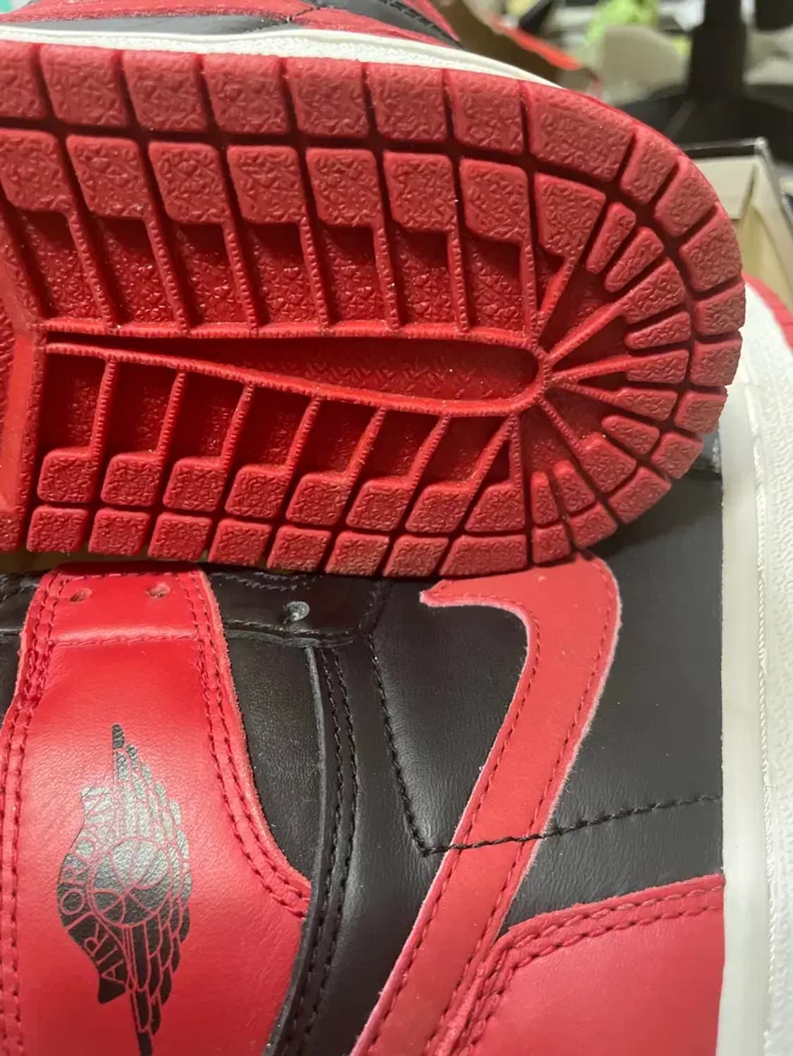 NIKE 에어 조던1 브레드  94 og 상품이미지4