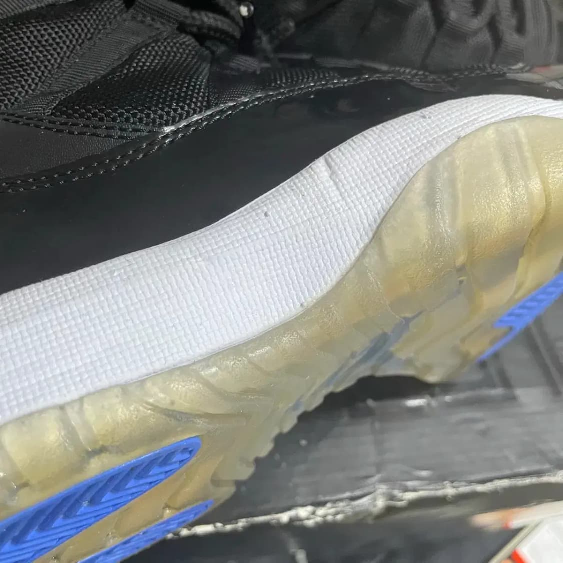 나이키 에어조던11 스페이스잼 상품이미지5