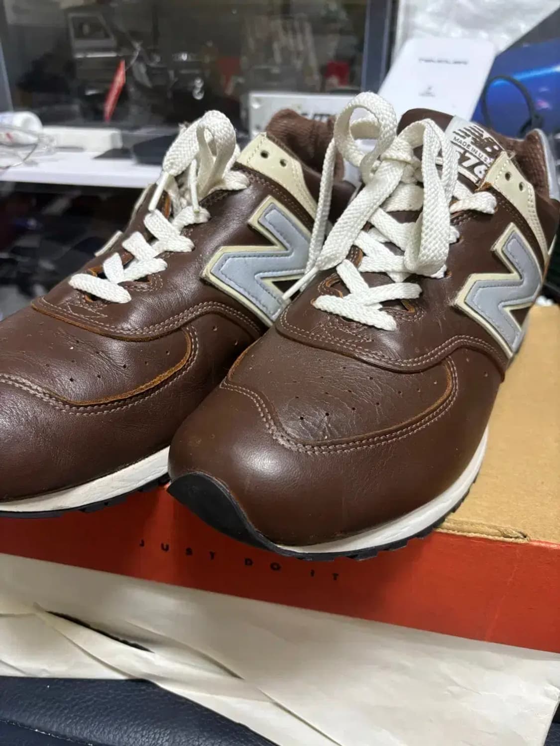 뉴발란스 576 USA 초콜릿 275 상품이미지1