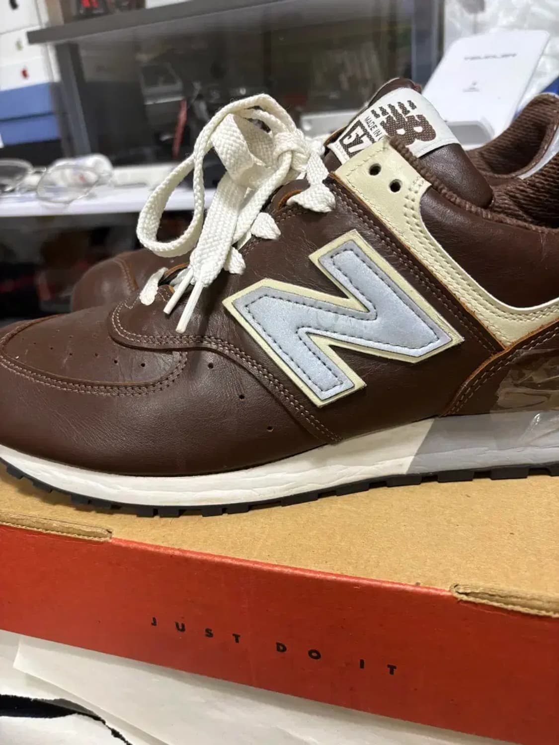 뉴발란스 576 USA 초콜릿 275 상품이미지9