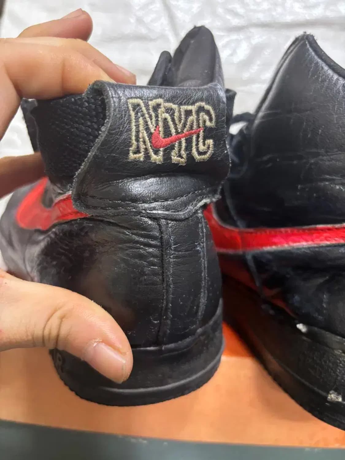 나이키 에어포스1 하이 블랙/레드 상품이미지3