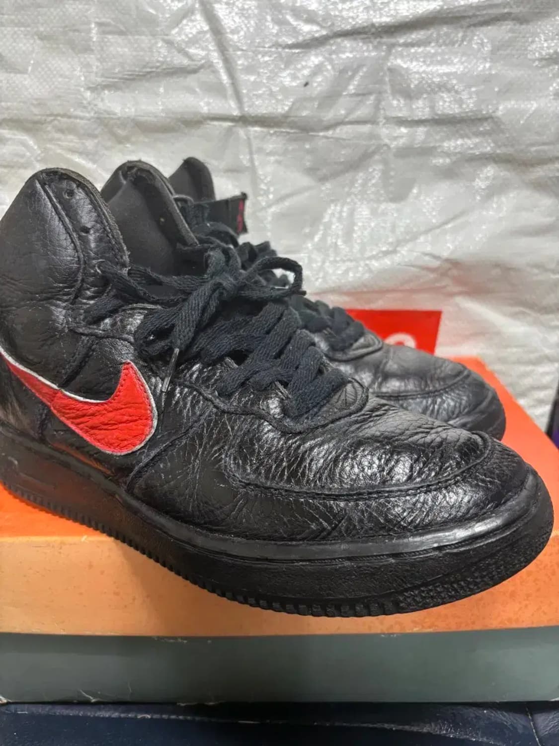 나이키 에어포스1 하이 블랙/레드 상품이미지4