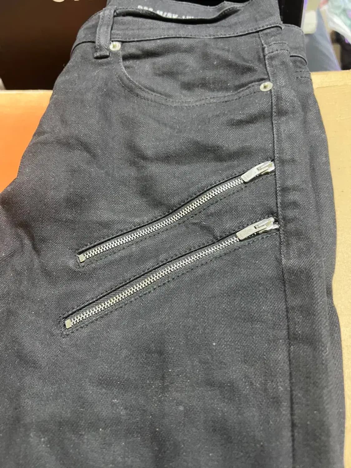 생로랑 블랙데님 지퍼진 상품이미지5