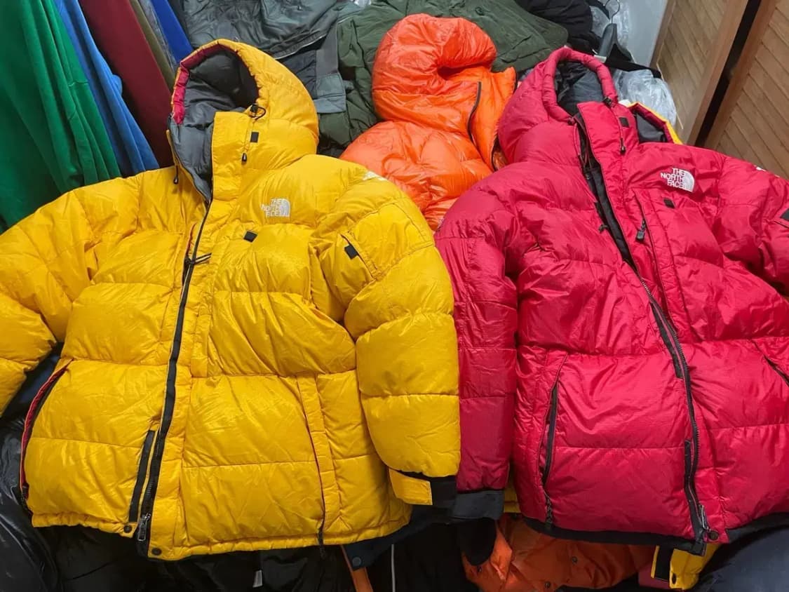 노스페이스 써밋 시리즈 800 발토르 xxl 빨/검 착용샷 상품이미지8