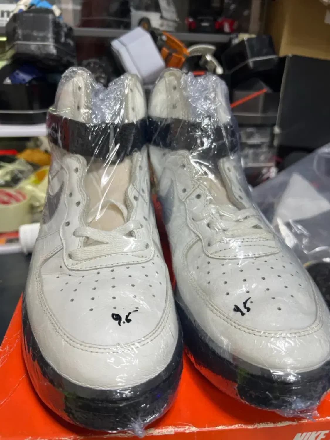 나이키 에어포스1 하이 검/은 완창 새상품 상품이미지1