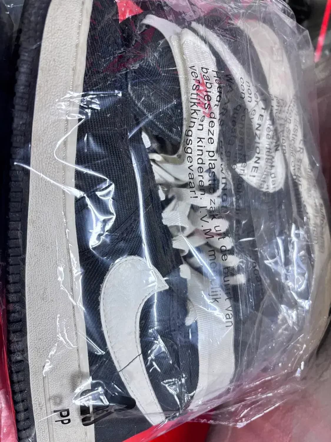 나이키 에어포스1 하이 레트로 2016 블랙/화이트 상품이미지2