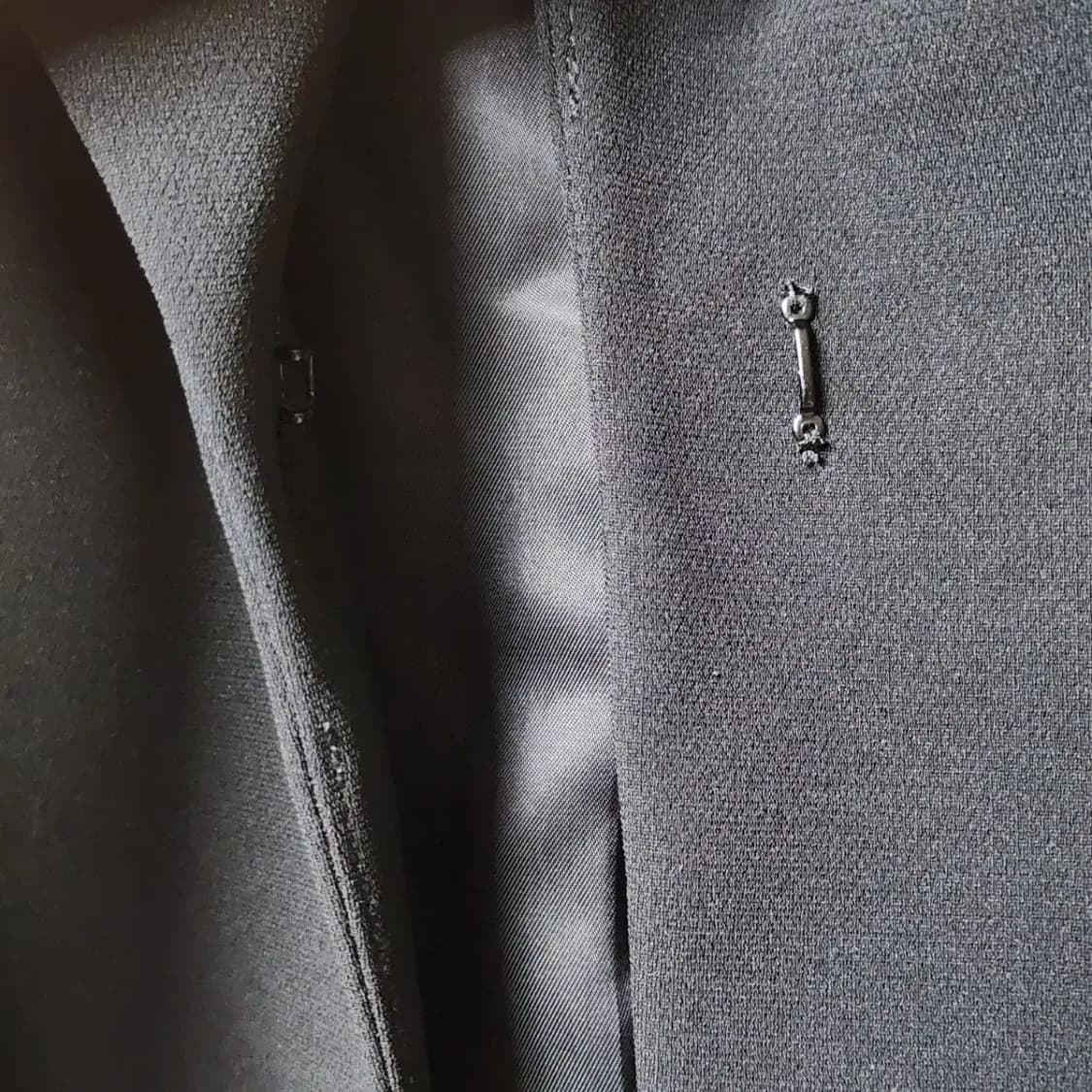 수지 남지현 착용 프론트로우 Cropped Tailored Blazer 상품이미지4