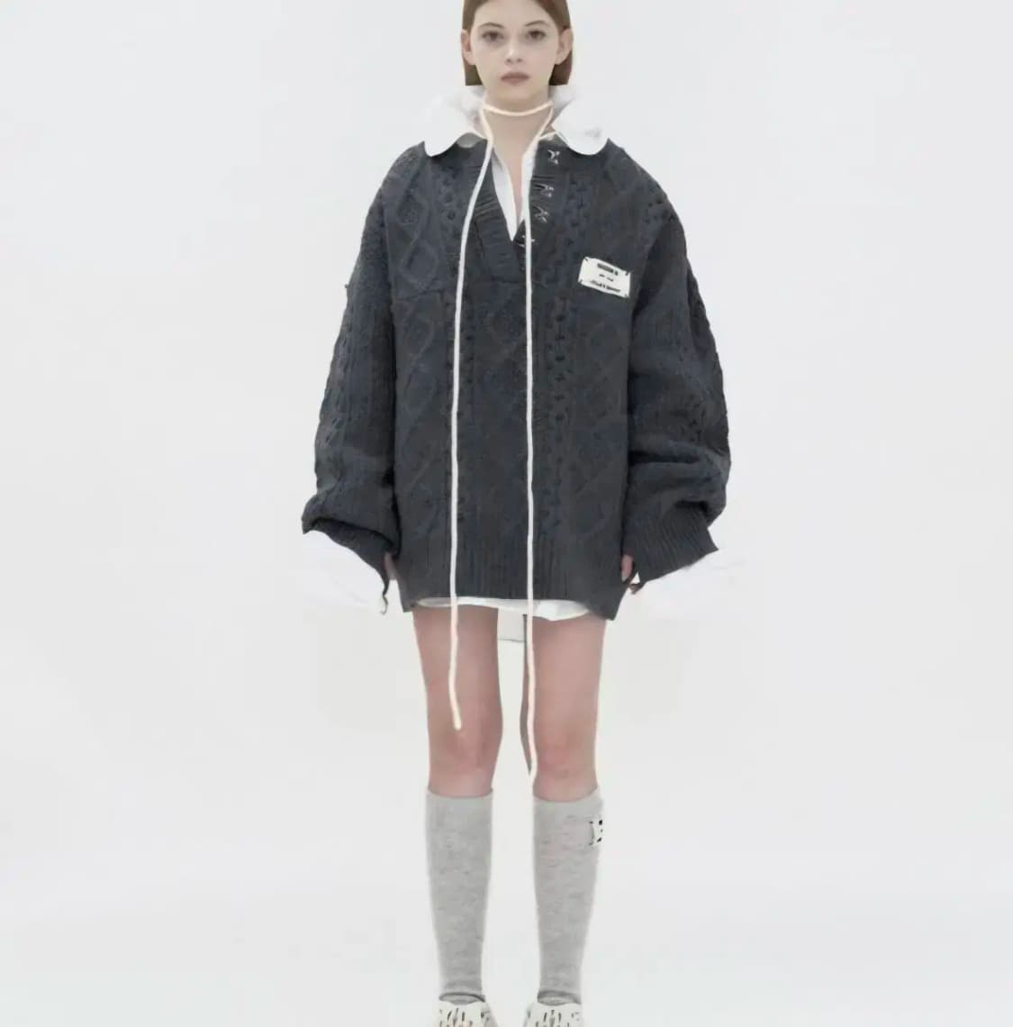 투바투 연준 착용 남녀공용 폴라앤로모 상품이미지1