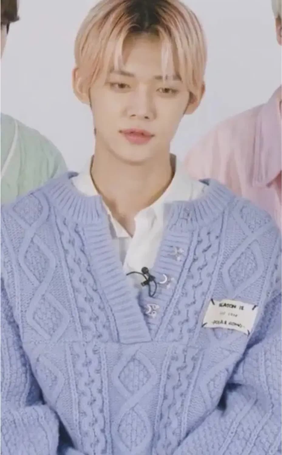 투바투 연준 착용 남녀공용 폴라앤로모 상품이미지2