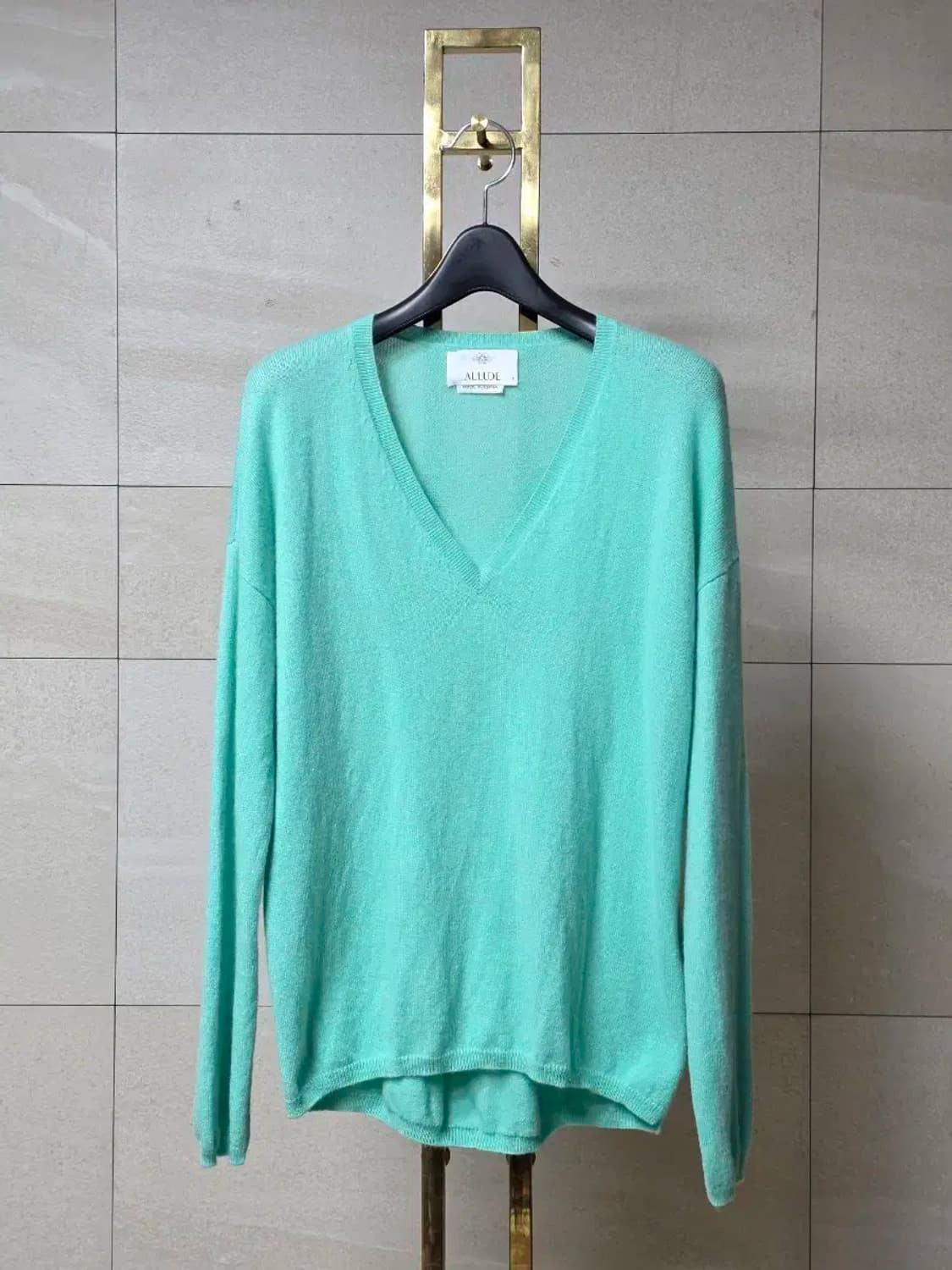 ALLUDE 브이넥 캐시미어 스웨터 민트 상품이미지1