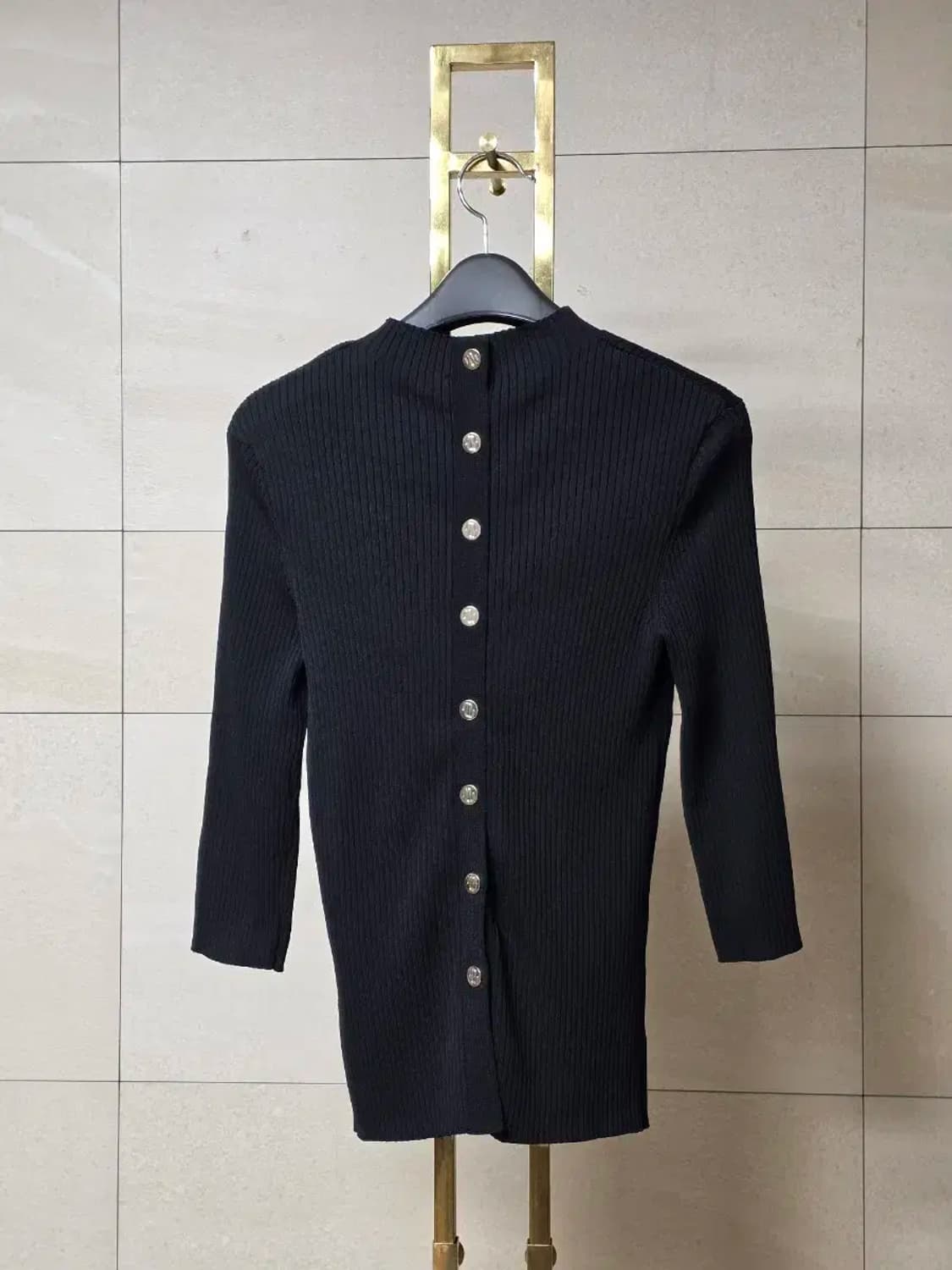 Maje 마쥬 백 버튼 골지 니트 탑 상품이미지4