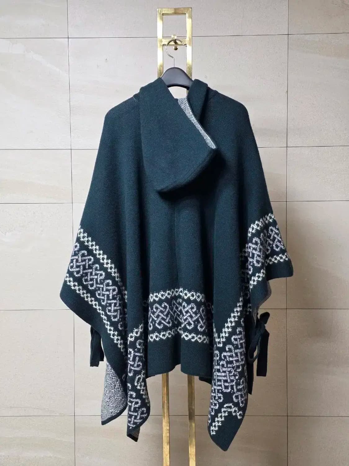 써스데이 아일랜드 보헤미안 자카드 후드 케이프 상품이미지4