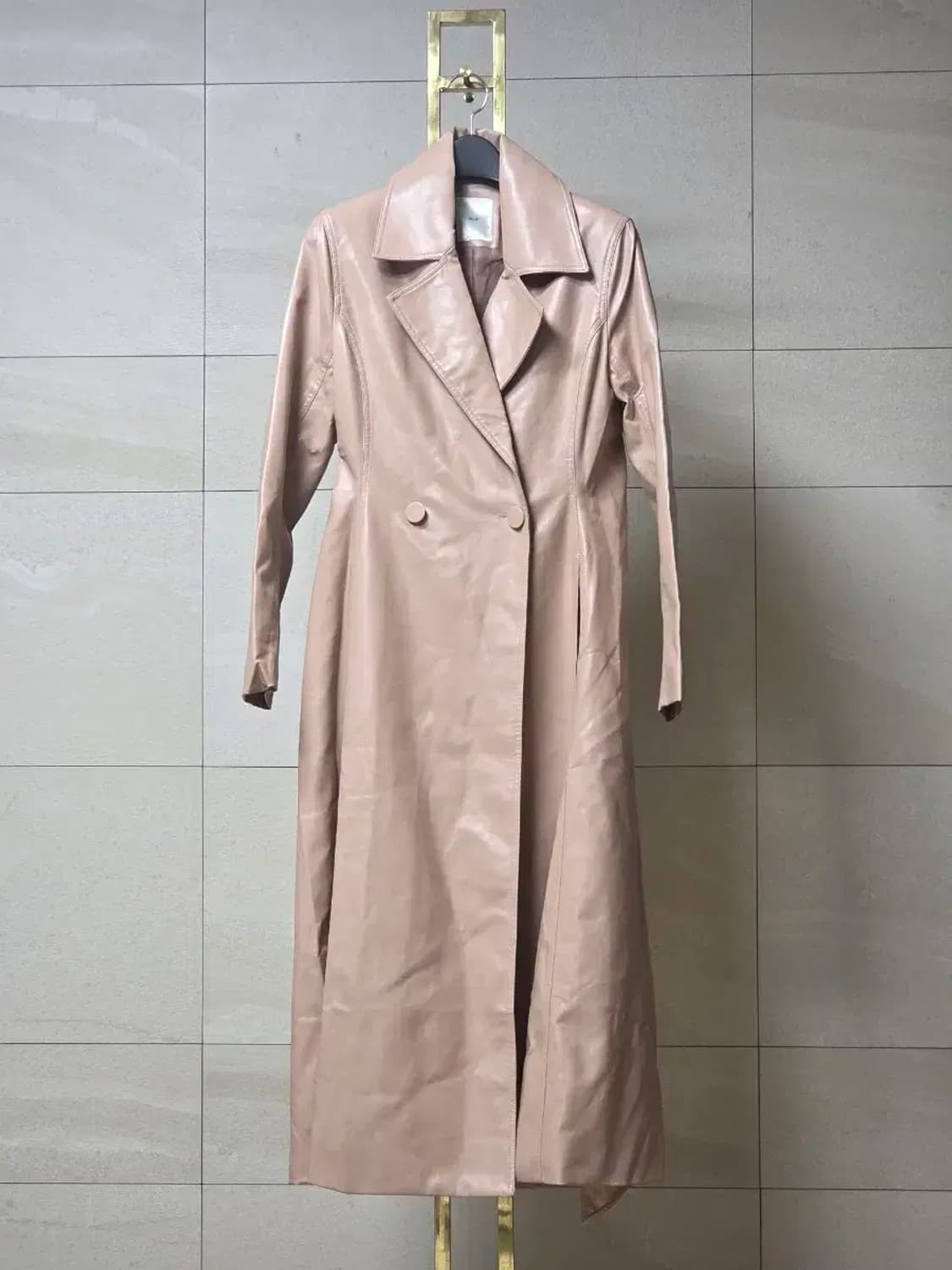 새제품 그레이스유 페이크 레더 롱 코트 상품이미지6